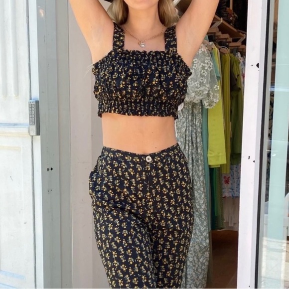 Find Me Now crop top - Picture 2 of 6